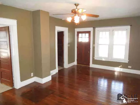 8237 Lewis, Temperance, MI 48182 photo 3
