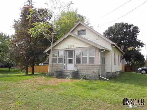 8237 Lewis, Temperance, MI 48182 photo 1