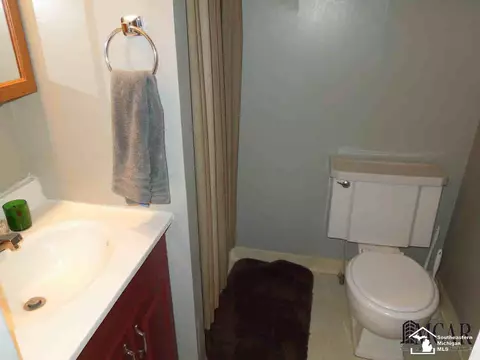 8237 Lewis, Temperance, MI 48182 photo 11