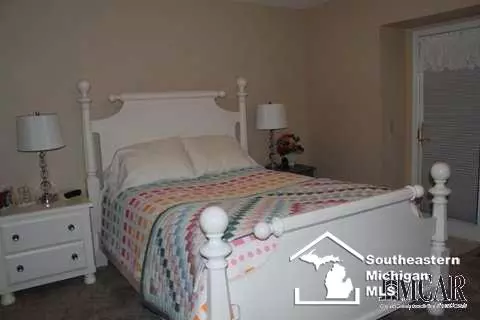 1422 Arbor, Monroe, MI 48162 photo 14