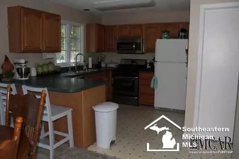 1422 Arbor, Monroe, MI 48162 photo 7