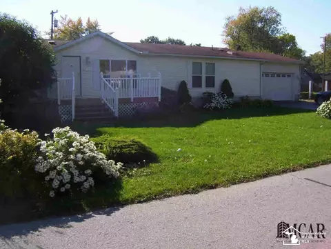3106 Lakeview, Monroe, MI 48162 photo 3