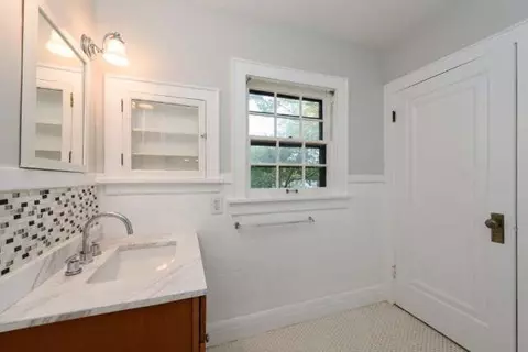 908 Brighton, Jackson, MI 49203 photo 12