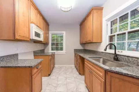 908 Brighton, Jackson, MI 49203 photo 7