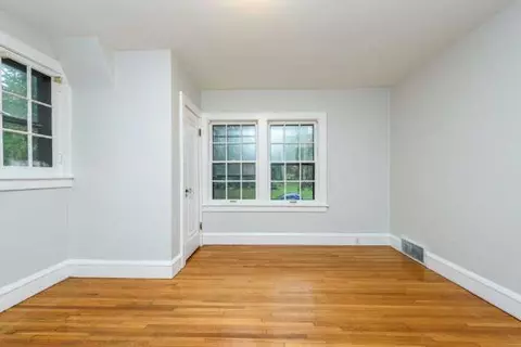 908 Brighton, Jackson, MI 49203 photo 16