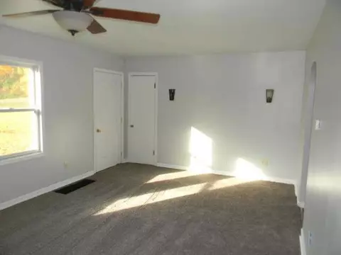 4520 Seymour, Jackson, MI 49201 photo 2