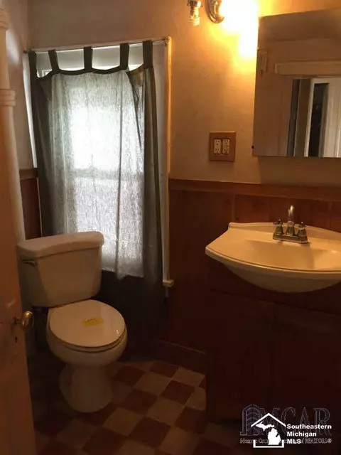 215 Cole, Monroe, MI 48162 photo 7