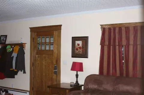 1107 Leroy, Jackson, MI 49202 photo 2