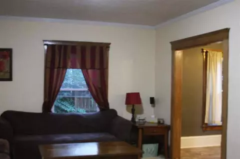 1107 Leroy, Jackson, MI 49202 photo 3
