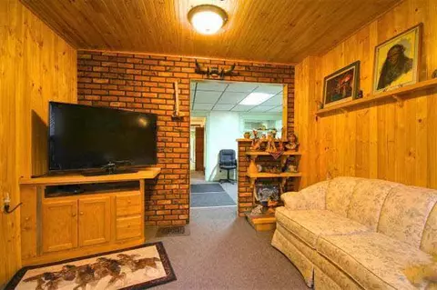 527 Quarry, Jackson, MI 49201 photo 6