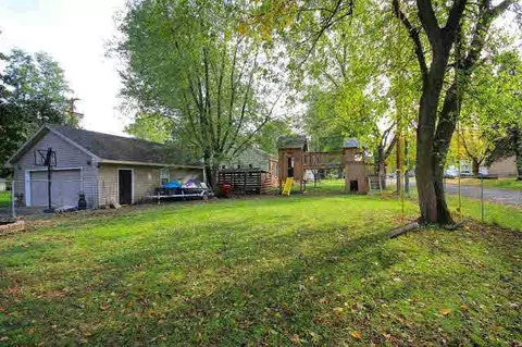 1605 Park, Jackson, MI 49203 photo 3