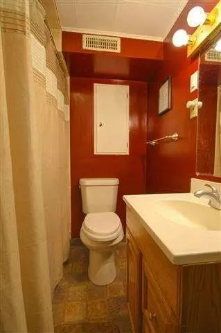1605 Park, Jackson, MI 49203 photo 11