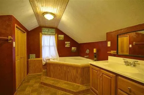 1605 Park, Jackson, MI 49203 photo 9