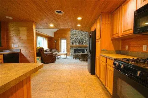 1605 Park, Jackson, MI 49203 photo 6