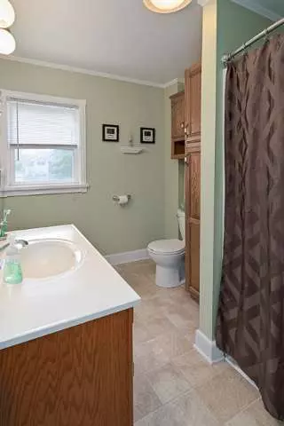715 Douglas, Jackson, MI 49203 photo 19