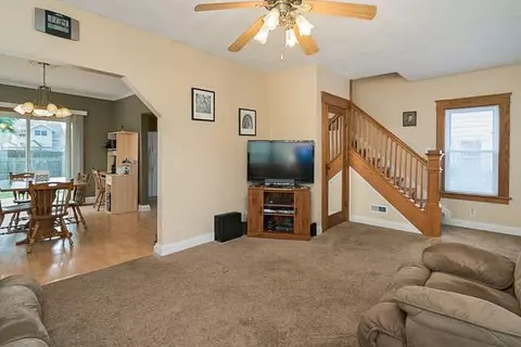 715 Douglas, Jackson, MI 49203 photo 4