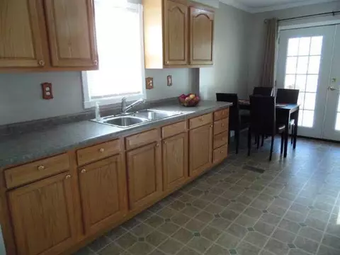 318 Watts, Jackson, MI 49203 photo 8