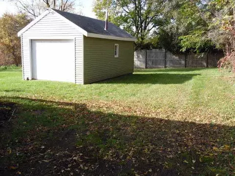 318 Watts, Jackson, MI 49203 photo 2