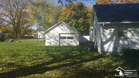 920 Cole, Monroe, MI 48162 photo 3