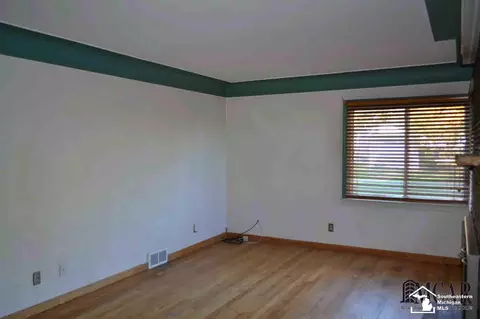 6461 E Dunbar, Monroe, MI 48161 photo 4