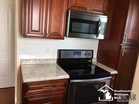 129 N Roessler, Monroe, MI 48162 photo 8