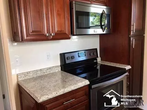 129 N Roessler, Monroe, MI 48162 photo 7