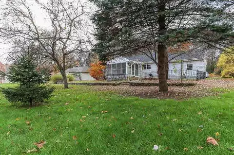 5645 Mapledale, Jackson, MI 49201 photo 3