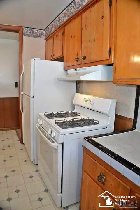 1254 Arbor, Monroe, MI 48162 photo 8