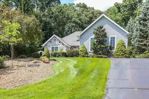 5300 Camles, Jackson, MI 49201 photo 2
