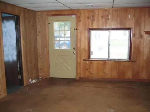 2823 Alder, Jackson, MI 49203 photo 3