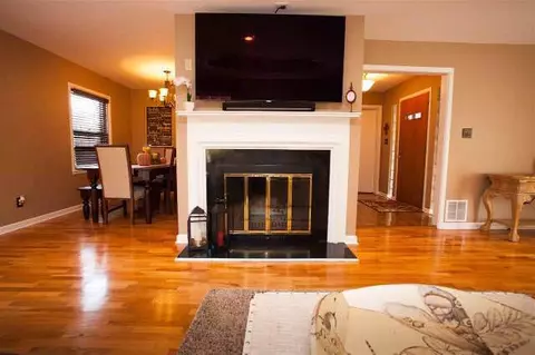 1905 Broadcrest, Jackson, MI 49203 photo 6