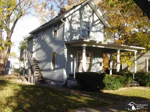 722 Harrison, Monroe, MI 48161 photo 2