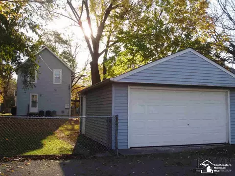 722 Harrison, Monroe, MI 48161 photo 3