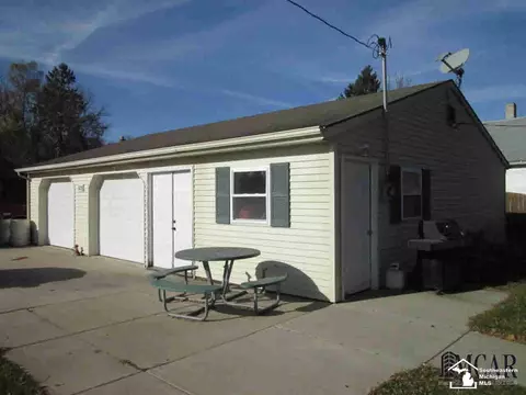 9233 Douglas, Temperance, MI 48182 photo 7