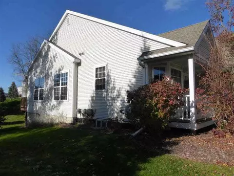870 Chamberlain, Jackson, MI 49203 photo 33