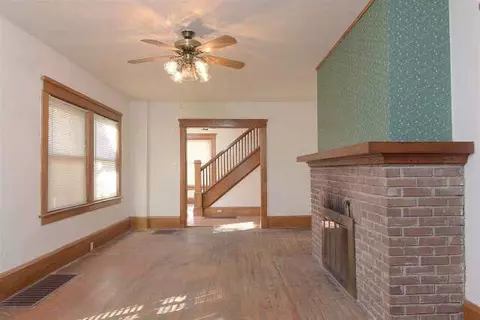 780 Crescent, Jackson, MI 49203 photo 4