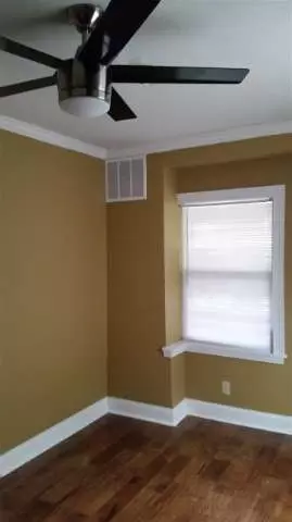 1317 Locust, Jackson, MI 49203 photo 4