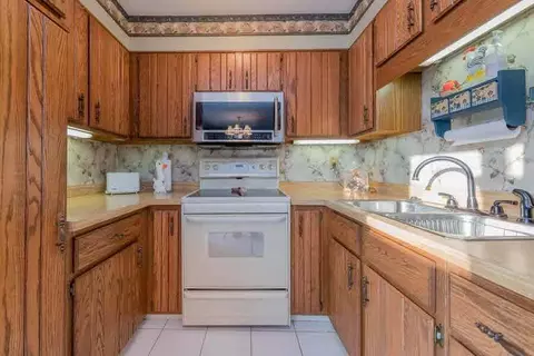 619 Sioux, Jackson, MI 49203 photo 6