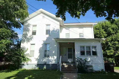 631 Oak, Jackson, MI 49201 photo 1