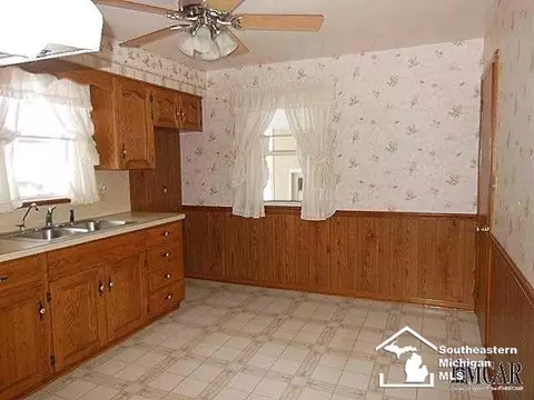 4170 St Anthony, Temperance, MI 48182 photo 8