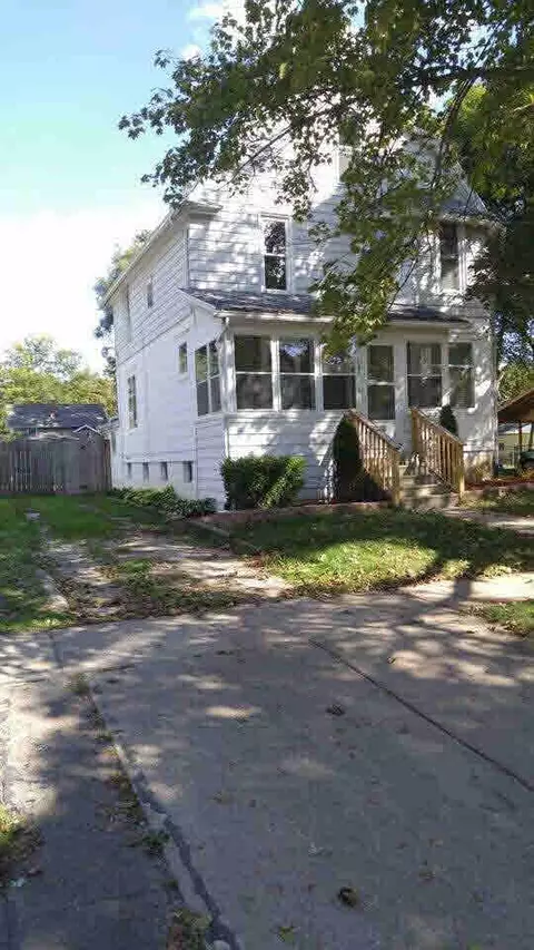 141 N Thompson, Jackson, MI 49202 photo 1