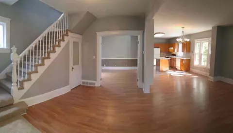 141 N Thompson, Jackson, MI 49202 photo 3