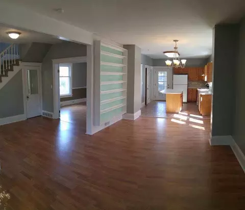141 N Thompson, Jackson, MI 49202 photo 7