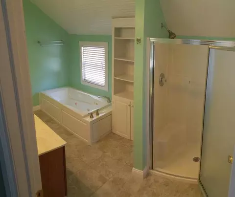 141 N Thompson, Jackson, MI 49202 photo 26