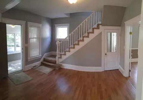 141 N Thompson, Jackson, MI 49202 photo 4