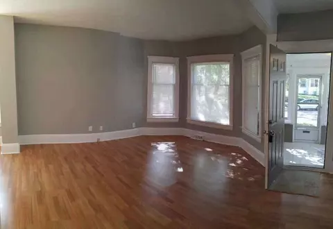 141 N Thompson, Jackson, MI 49202 photo 6