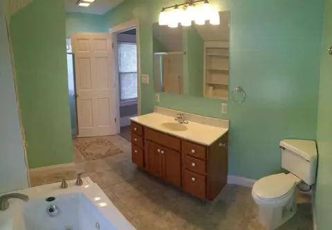 141 N Thompson, Jackson, MI 49202 photo 28