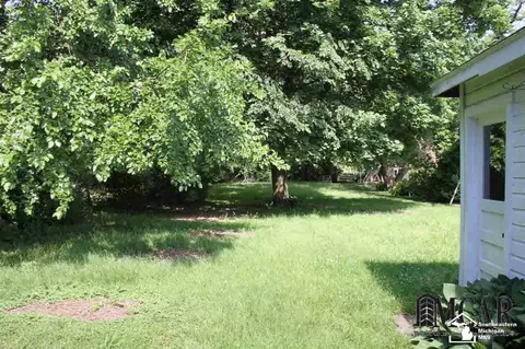 139 Godfroy, Monroe, MI 48162 photo 3