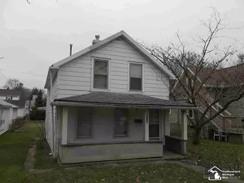 618 Harrison, Monroe, MI 48161 photo 1