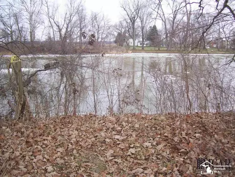 4594 S Custer, Monroe, MI 48161 photo 11